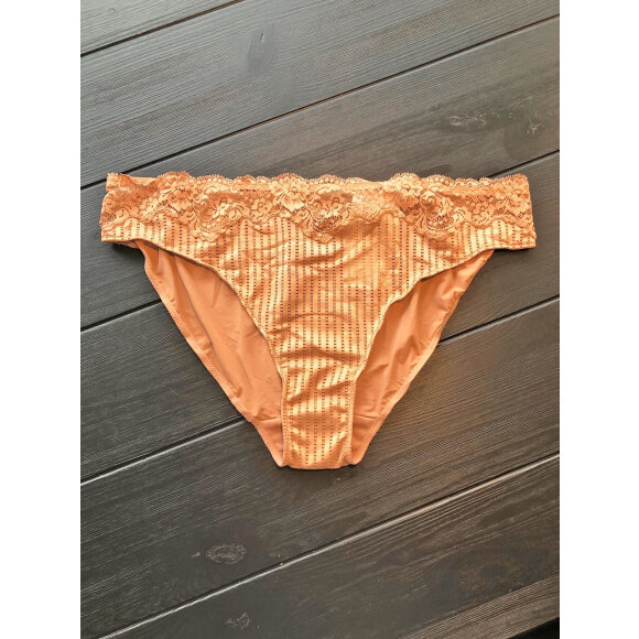 Femilet tai - Tai - femilet