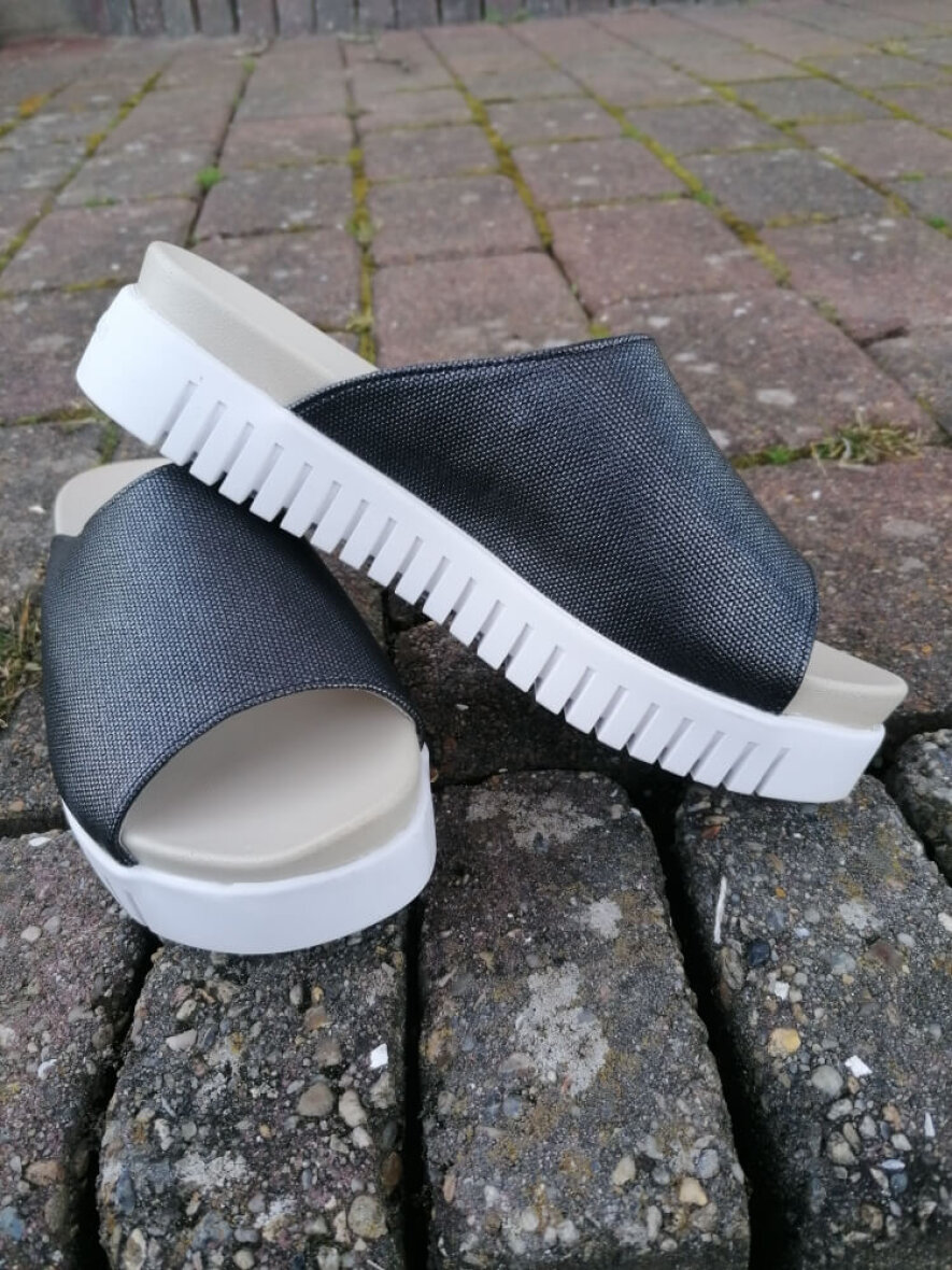 Ilse Tulip1360 sandal