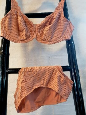 Femilet tai - Tai - femilet