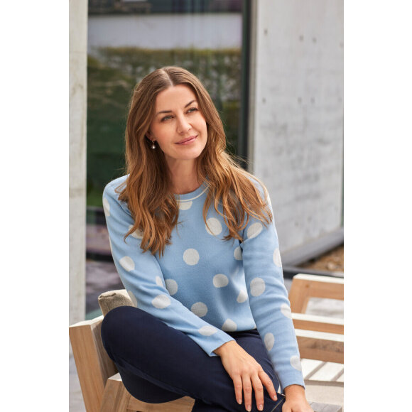 Signature strik lyseblå prikket - Lækre striktrøjer til kvinder - Signature