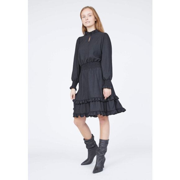 Sisters Point kjole sort - Mellemlange kjoler - Sisters Point