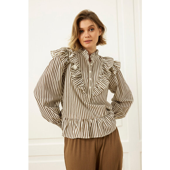 IN FRONT - In front bluse