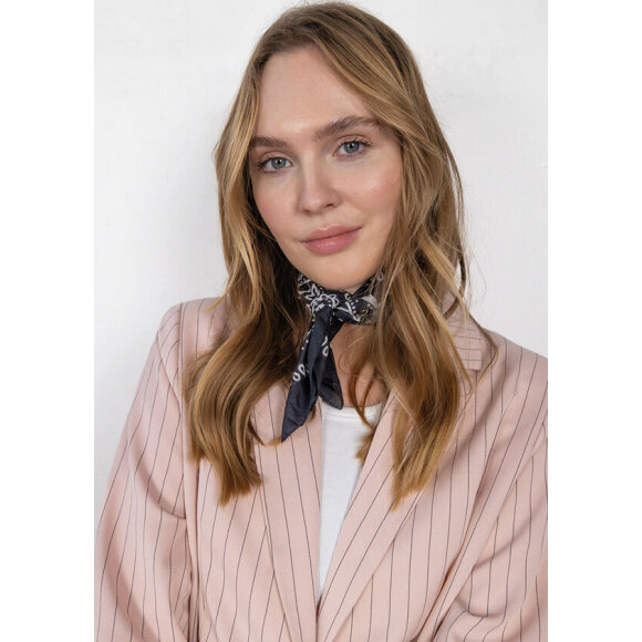 Black Colour Tørklæde sort/hvid - Tørklæder - Black Colour