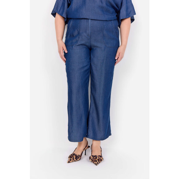 Wasabiconcept bukser cowboy blå - Plus size bukser til kvinder - Wasabiconcept