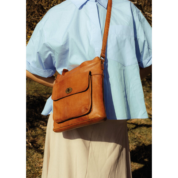 Re:designed - Re:Designed taske Kay Urban