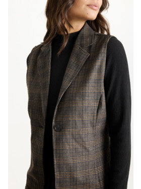 IN FRONT - In Front Vest
