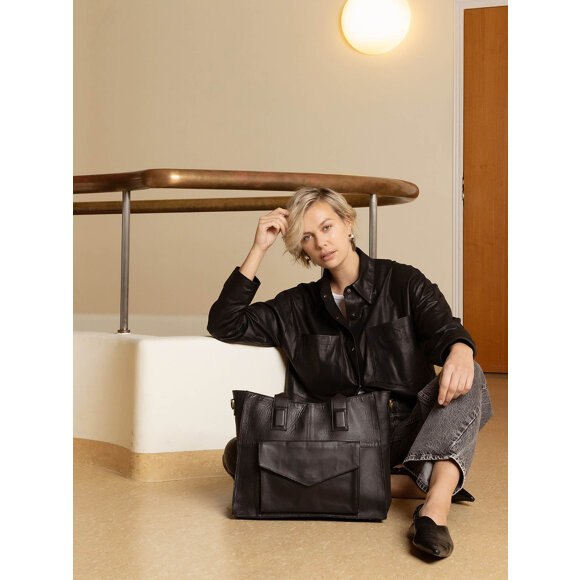 Re:designed - Re:Designed taske - Otilia Urban