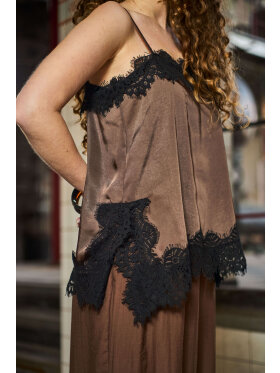 Black Colour top - brun - Lace  - Toppe til dame - Sommertoppe mm. - Black Colour