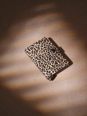Secrid miniwallet - Leo Beige - Tasker & Punge - Secrid Secrid miniwallet - Leo Beige - Tasker & Punge - Secrid