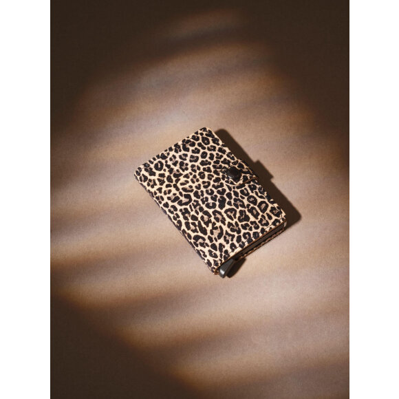 Secrid miniwallet - Leo Beige - Tasker & Punge - Secrid Secrid miniwallet - Leo Beige - Tasker & Punge - Secrid