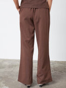 Sisters Point - Sisters Point Buks - brun