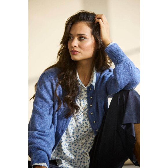 In Front Cardigan - blå - Lækre striktrøjer til kvinder - IN FRONT