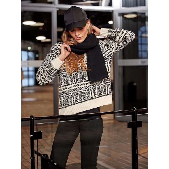 Skovhuus strik - off/sort - Lækre striktrøjer til kvinder - Skovhuus