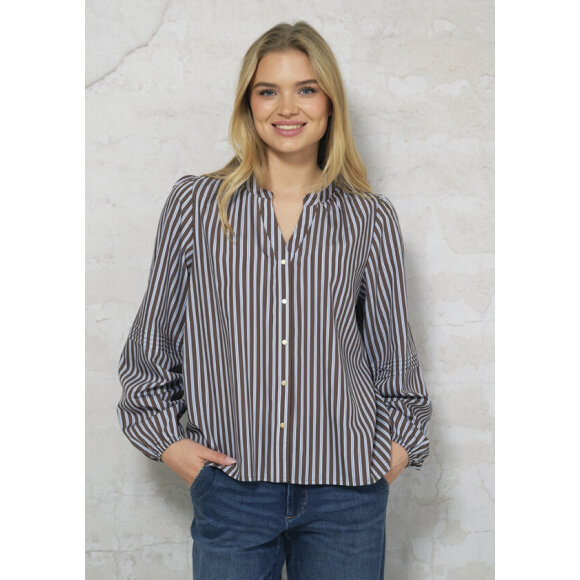 Prepair Bluse - Brun m/strib - Skjorter til kvinder - PREPAIR Prepair Bluse - Brun m/strib - Skjorter til kvinder - PREPAIR