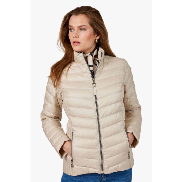 Frandsen jakke - sand - Jakker & frakker til dame - stort udvalg - Frandsen Frandsen jakke - sand - Jakker & frakker til dame - stort udvalg - Frandsen