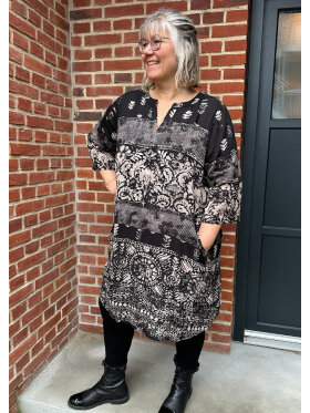 Zhenzi kjole - sort/sand - Kjoler til plus size kvinder - Zhenzi