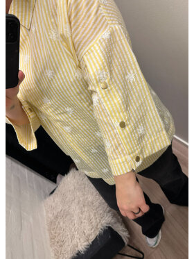 Cassiopeia bluse - gul - Overdele til Plus size - CASSIOPEIA