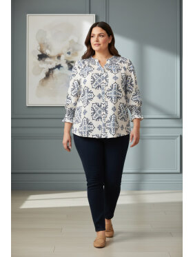 Cassiopeia bluse/skjorte - blå mix - Overdele til Plus size - CASSIOPEIA Cassiopeia bluse/skjorte - blå mix - Overdele til Plus size - CASSIOPEIA