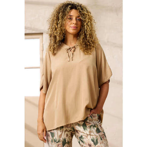 Zhenzi bluse - Overdele til Plus size - Zhenzi Zhenzi bluse - Overdele til Plus size - Zhenzi