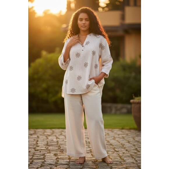 Cassiopeia bluse - Overdele til Plus size - CASSIOPEIA