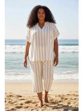 Cassiopeia bluse - Overdele til Plus size - CASSIOPEIA Cassiopeia bluse - Overdele til Plus size - CASSIOPEIA