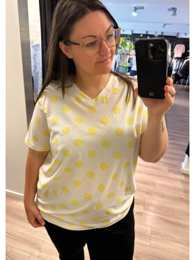 Cassiopeia t-shirt - gul/prikker - Overdele til Plus size - CASSIOPEIA Cassiopeia t-shirt - gul/prikker - Overdele til Plus size - CASSIOPEIA