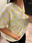 Cassiopeia t-shirt - gul/prikker - Overdele til Plus size - CASSIOPEIA