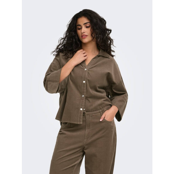 Only Carmakoma skjorte - walnut - Overdele til Plus size - ONLY CarmaKoma