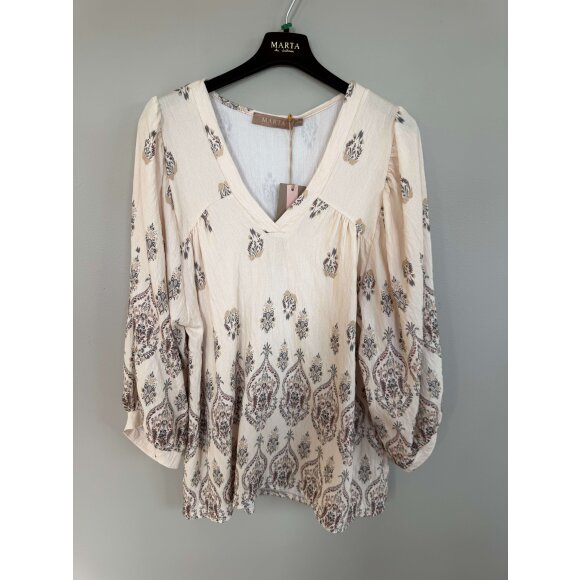 Marta Bluse - off white - Dame - Bluser - MARTA