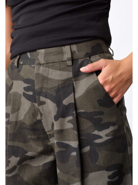 Sisters Point - bermuda shorts - camouflage  - Dame - Shorts & Knickers - Sisters Point