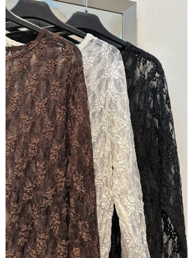 Cassiopeia mesh/blonder - off white  - Overdele til Plus size - CASSIOPEIA