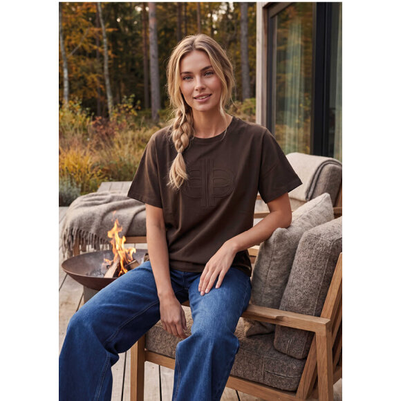 Prepair T- shirt - Alba - Brun - Dame - T-shirts - Prepair Prepair T- shirt - Alba - Brun - Dame - T-shirts - Prepair