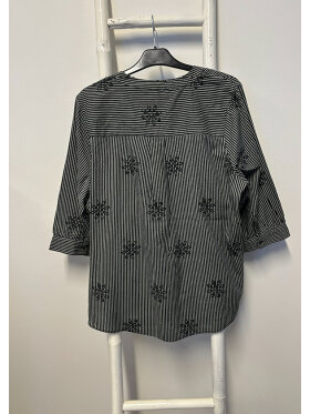 Cassiopeia bluse - Elissa - Grey combi - Overdele til Plus size - Cassiopeia