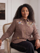 Cassiopeia skjorte - Kayella - Brun combi - Overdele til Plus size - Cassiopeia